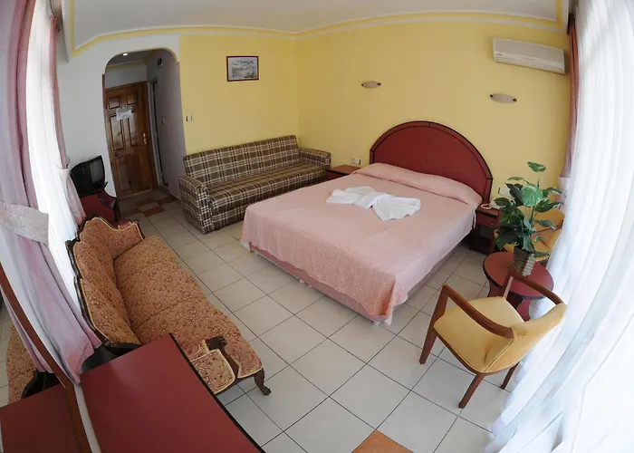 Kleopatra Bebek Szálloda